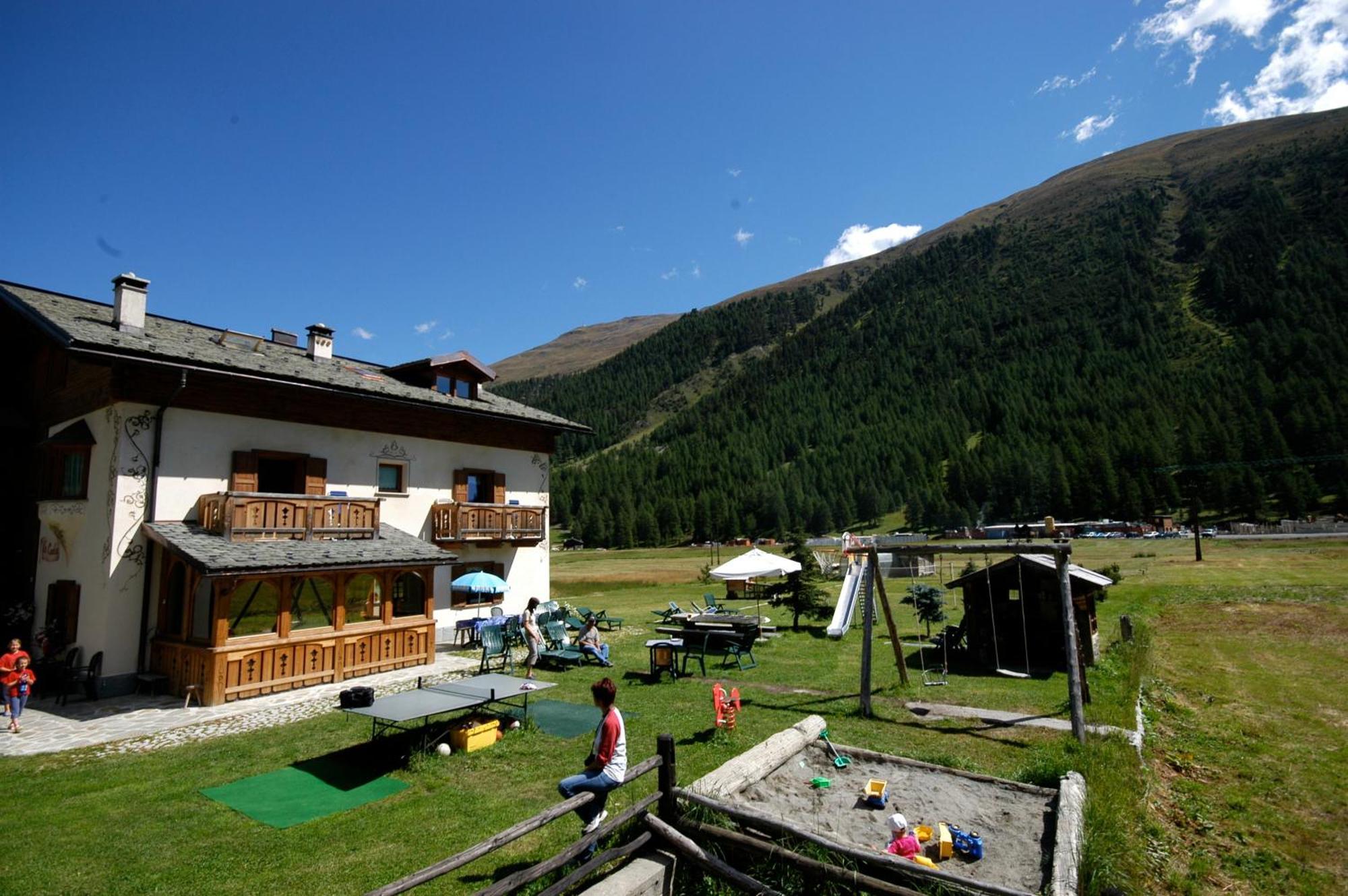 Art Apartments Casa Lapis Livigno Exterior foto